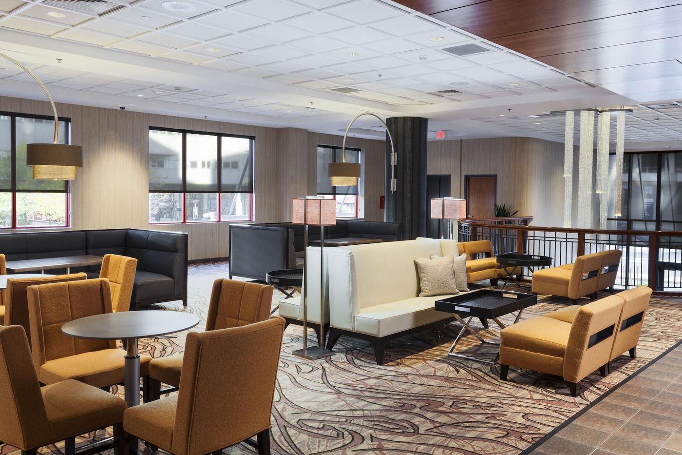 Doubletree-by-Hilton-Boston-Downtown-Lobby-14