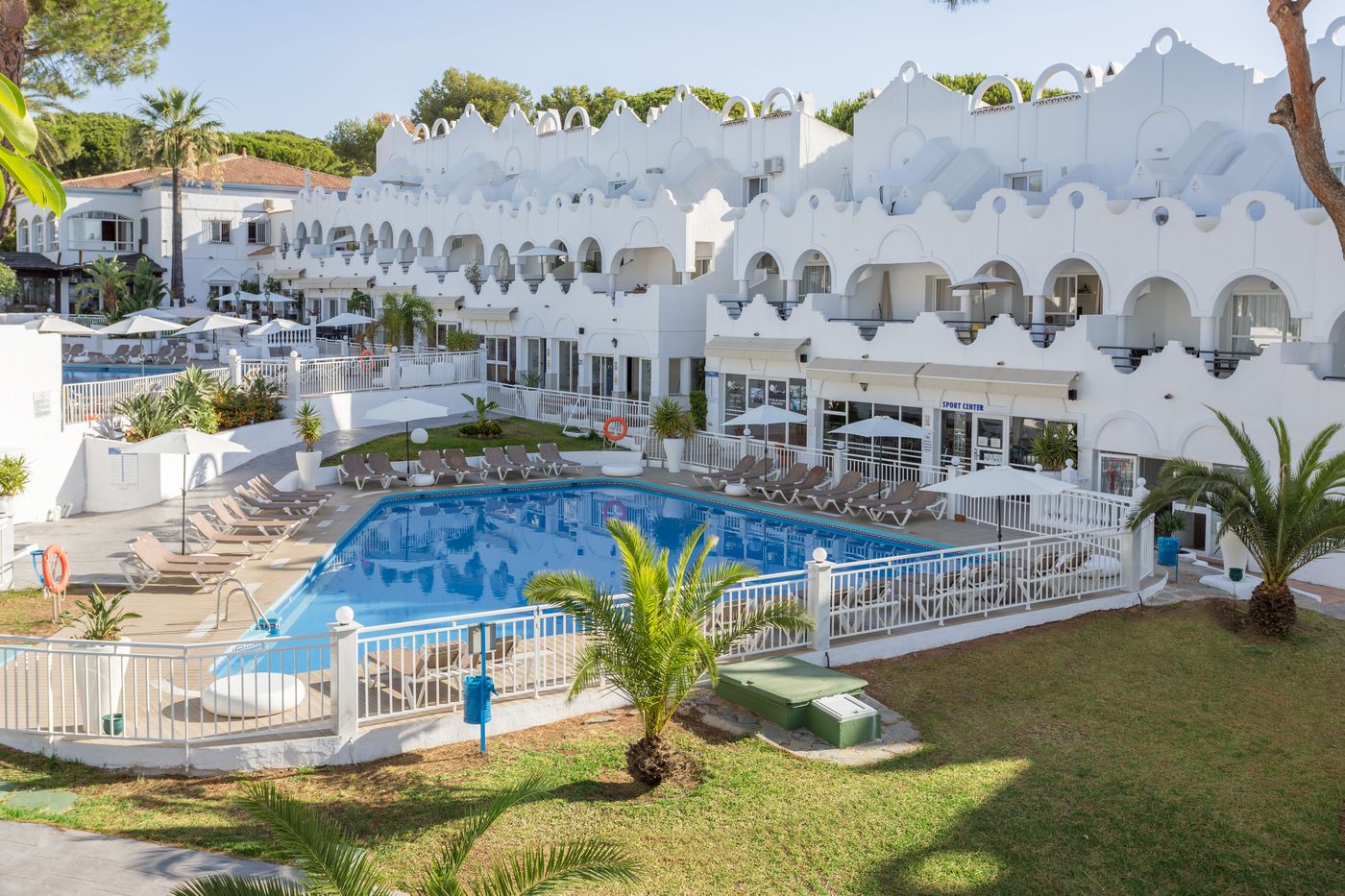 La-Reserva-de-Marbella-Pool-2