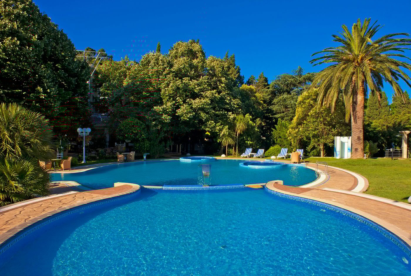 Hotel-Rivijera-Pool-1