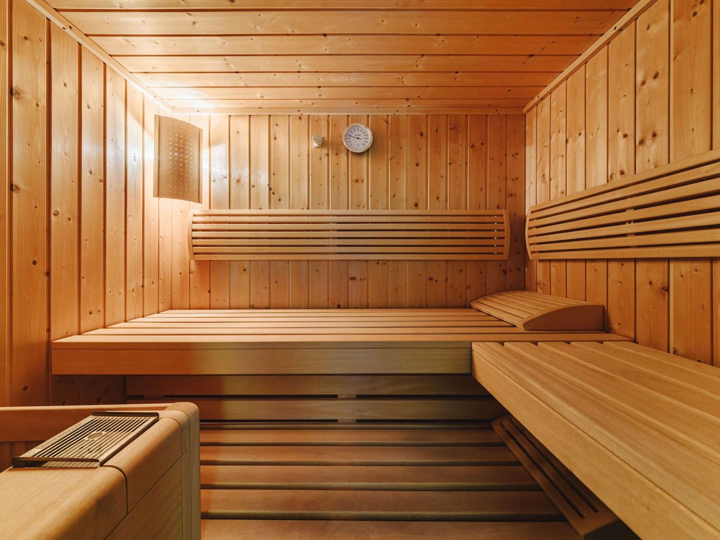 Pullman-Berlin-Schweizerhof-Room-48