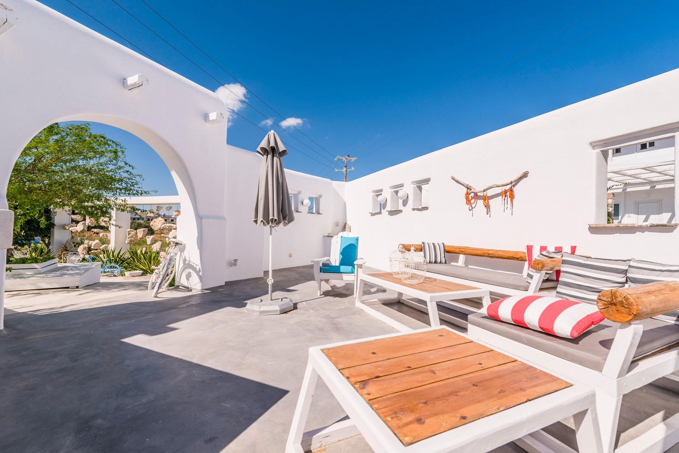 Kouros-Exclusive-General-view-21