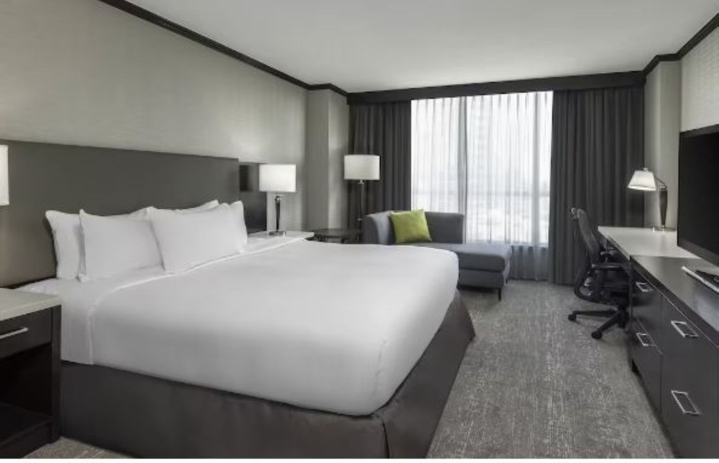 Hilton-Vancouver-Metrotown-Room-35