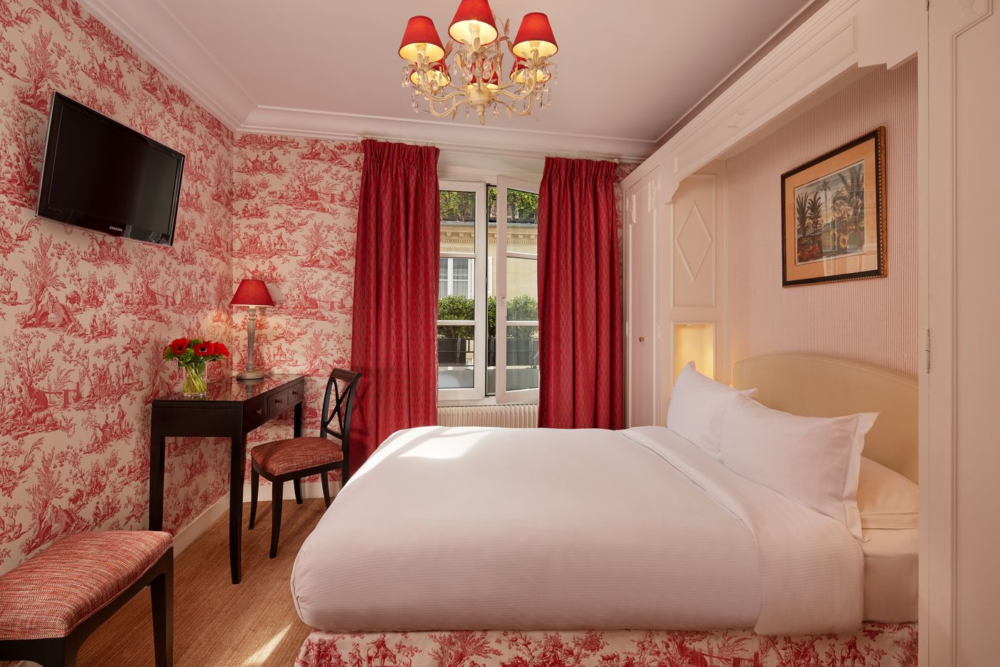 Saint-Germain---Paris-Room-5