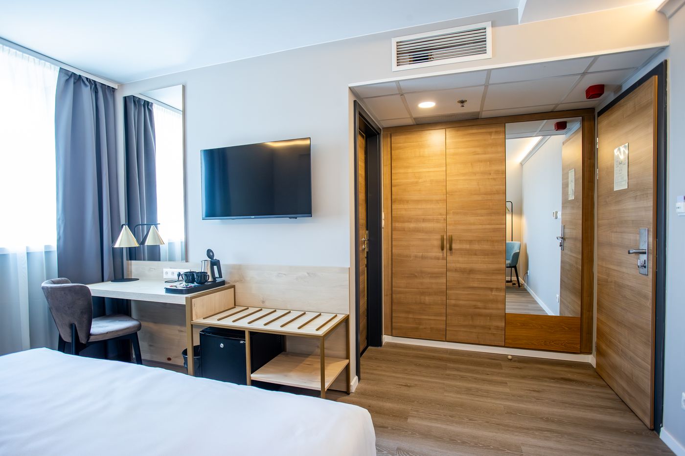 Expo-Congress-Hotel-Room-18