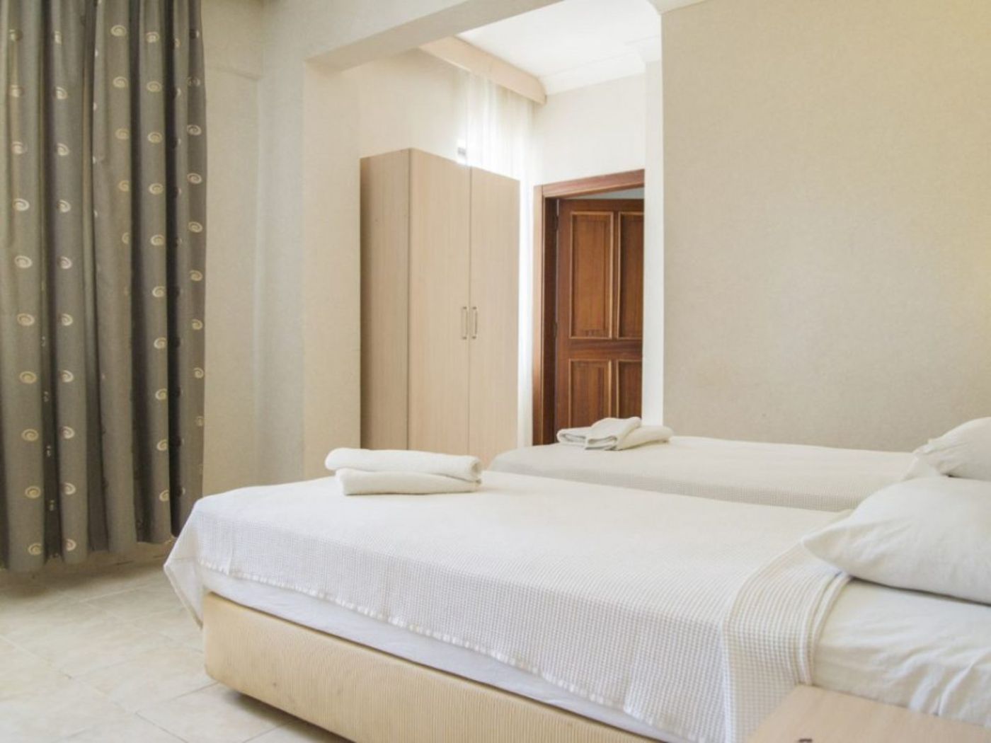 Oz-Can-Hotel---Family-Suites-Room-11