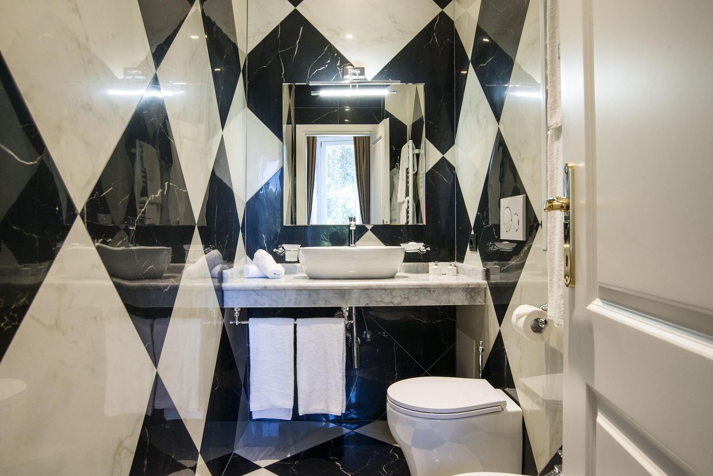 Via-Veneto-Suites-Room-47