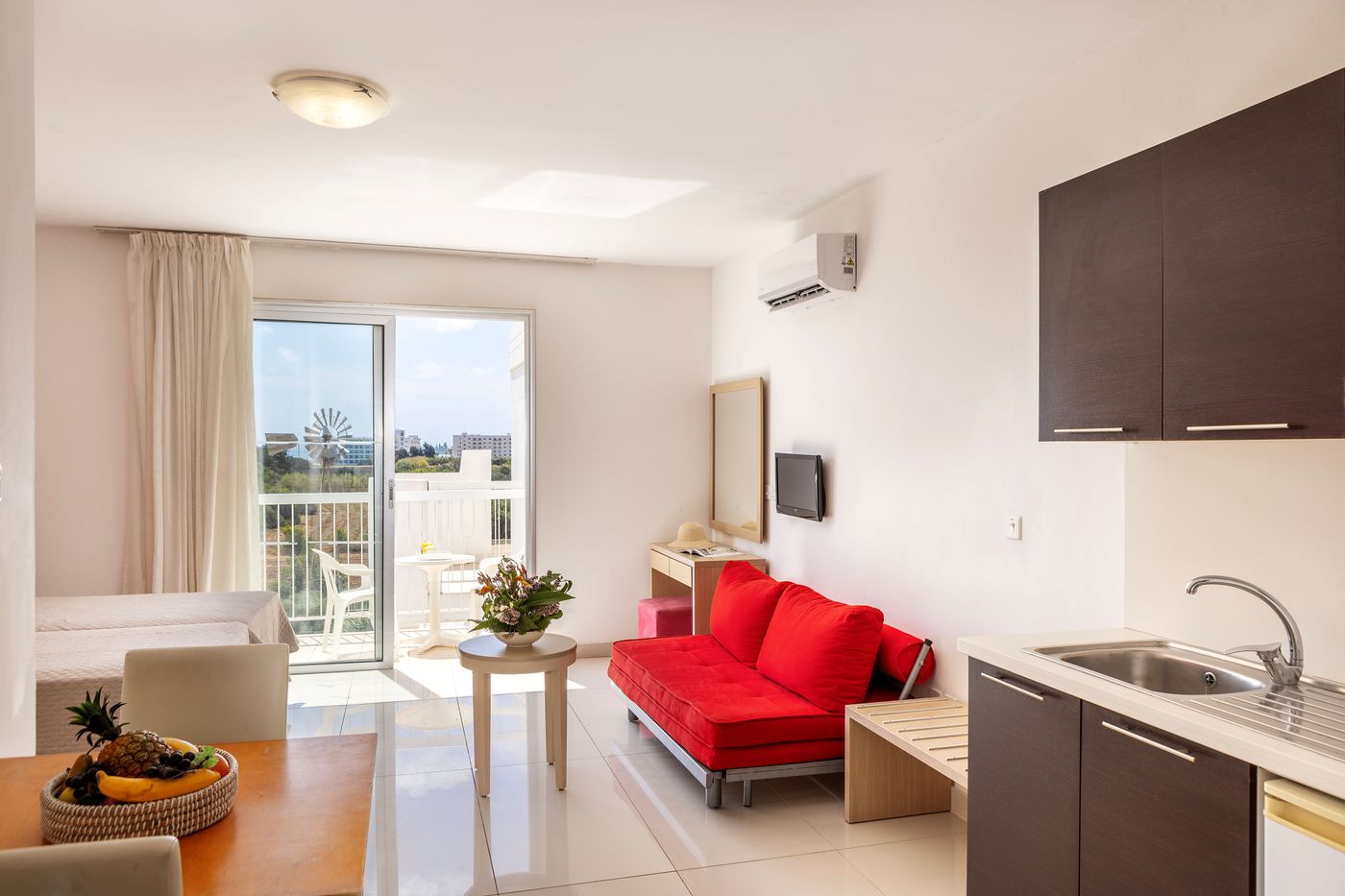 Papantonia-Apts-Room-26