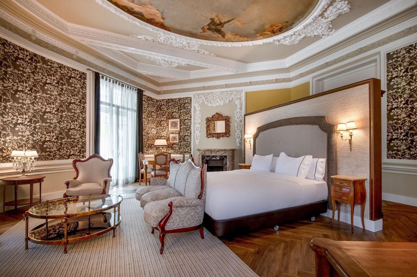 AC-Hotel-Palacio-del-Retiro-Autograph-Collection-Room-38