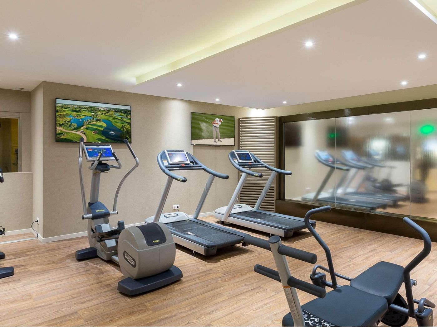 Hotel-Barriere-Le-Gray-d-Albion-Sports-and-Entertainment-55