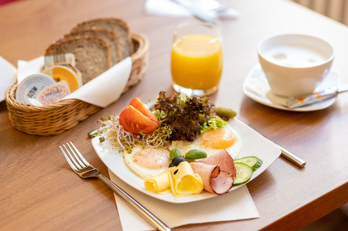 Portal-House-Apartments-Restaurant-62