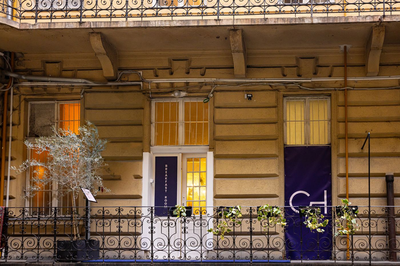 City-Hotel-Ring-Restaurant-1