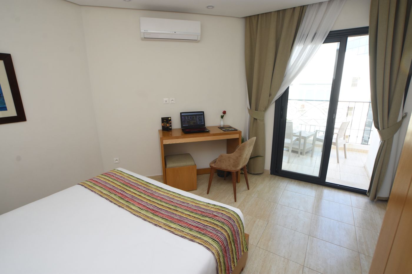 Downtown-Tunis-Hotel-Room-12