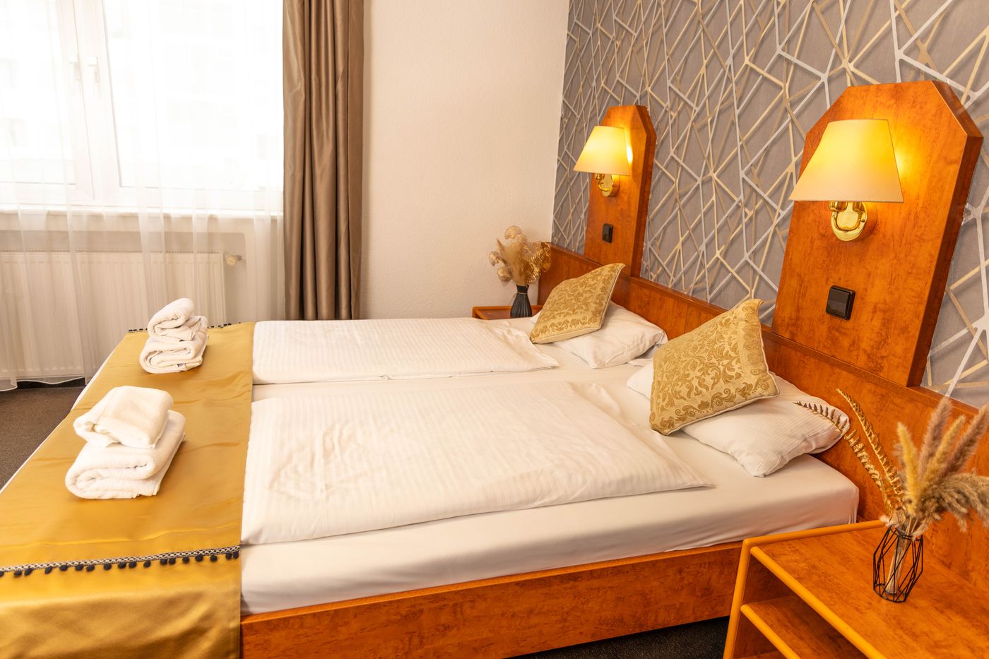 Hotel Rossija - Germany - FRANKFURT AM MAIN - Room - 7