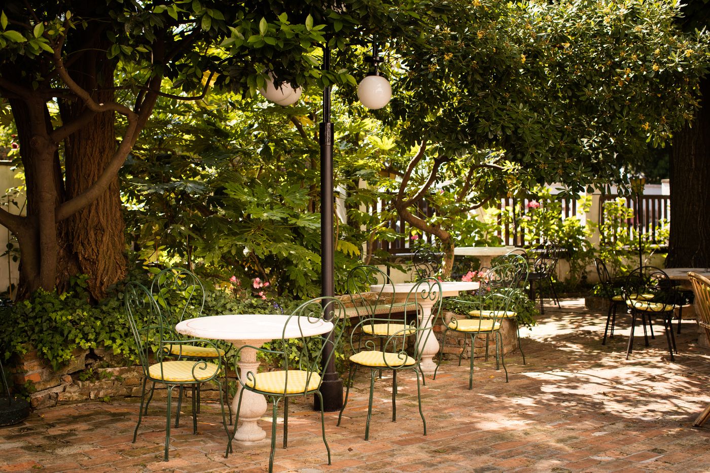 Residenza-d-Epoca-Albergo-Quattro-Fontane-Bar-37