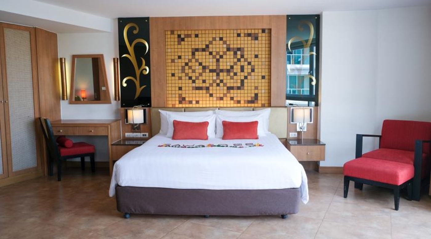 Centara Nova Hotel & Spa