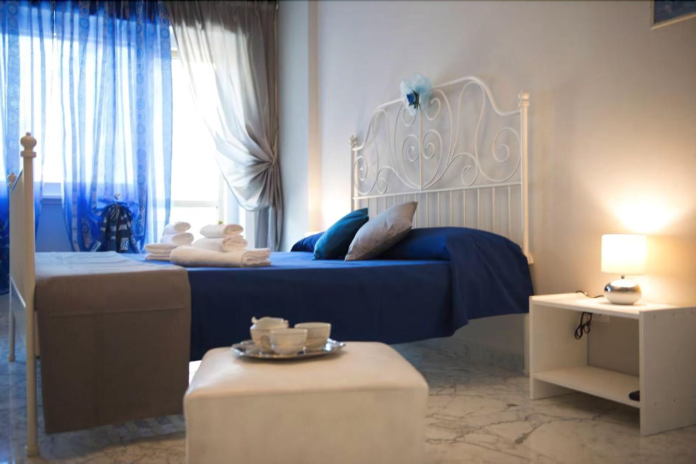 Authentic-Sweet-Home-Room-30