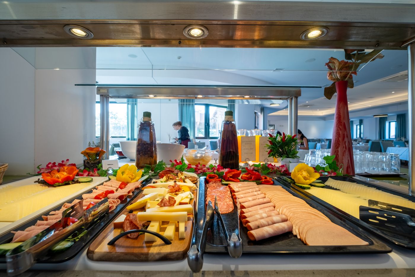 Hotel-Mediterranean-Beach-Restaurant-52