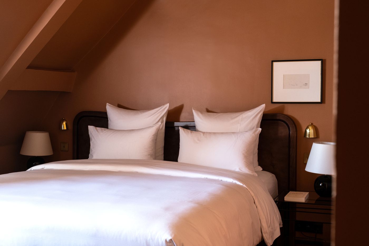 Hotel-Rochechouart-Room-13