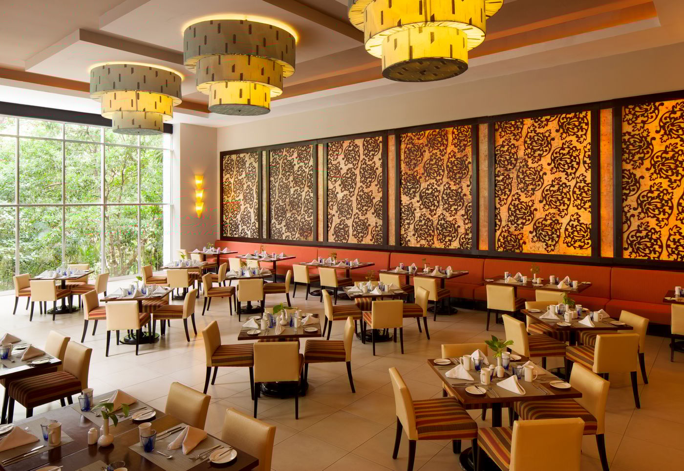 Essence-at-the-Fives-Beach-Restaurant-51