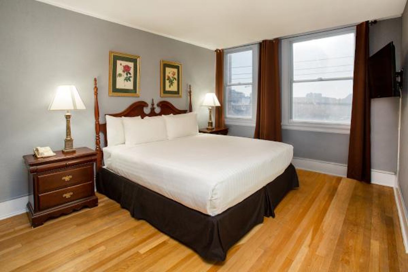 MarQueen-United States-SEATTLE-Room-8