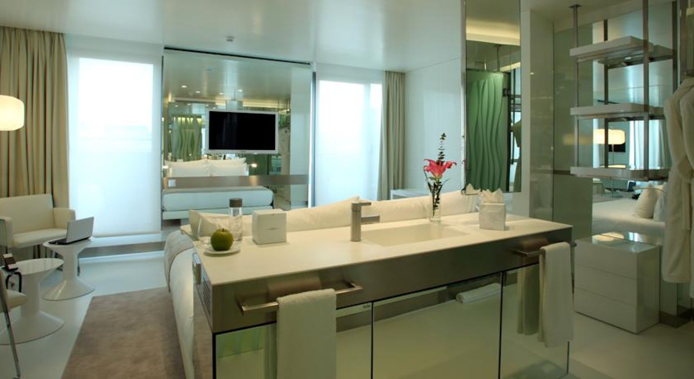 The Mirror Barcelona