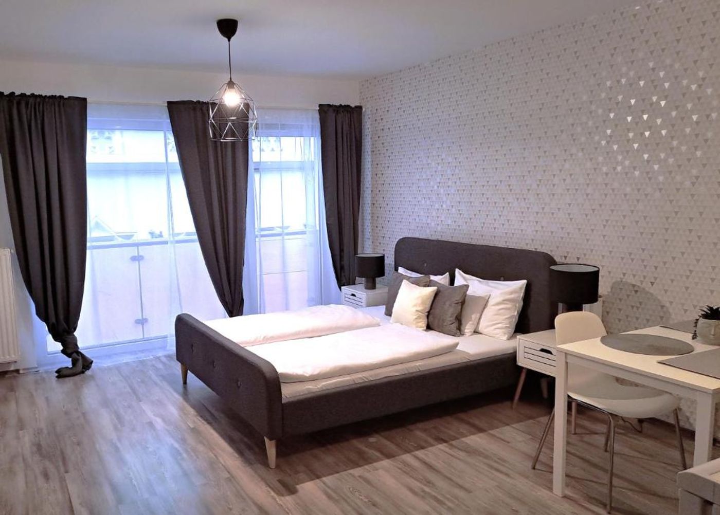 Vagabond-Broadway-Room-40