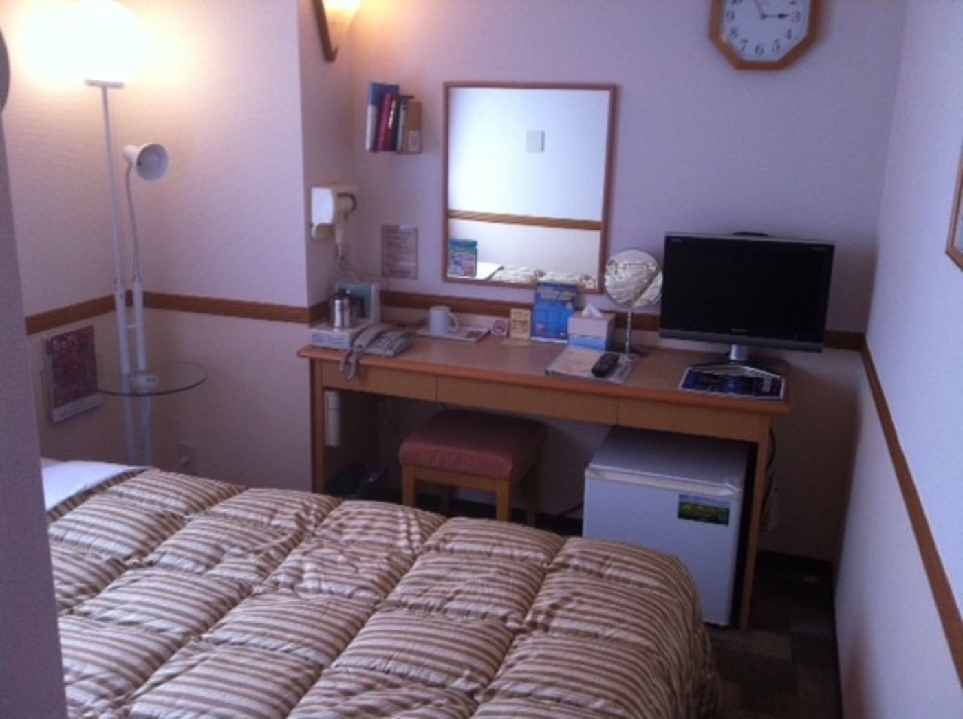 Toyoko Inn Tokyo Shinagawa Aomono-Yokocho-Eki-Japan-TOKYO-Room-9