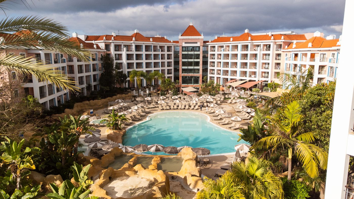 Hilton-Vilamoura-As-Cascatas-Golf-Resort---Spa-Pool-2