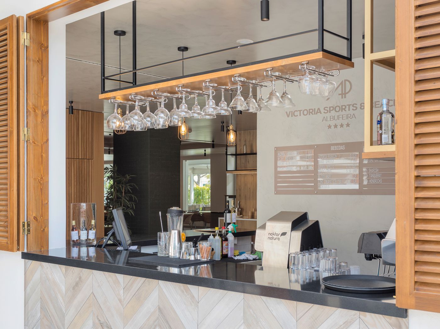 AP-Victoria-Sports---Beach-Bar-42