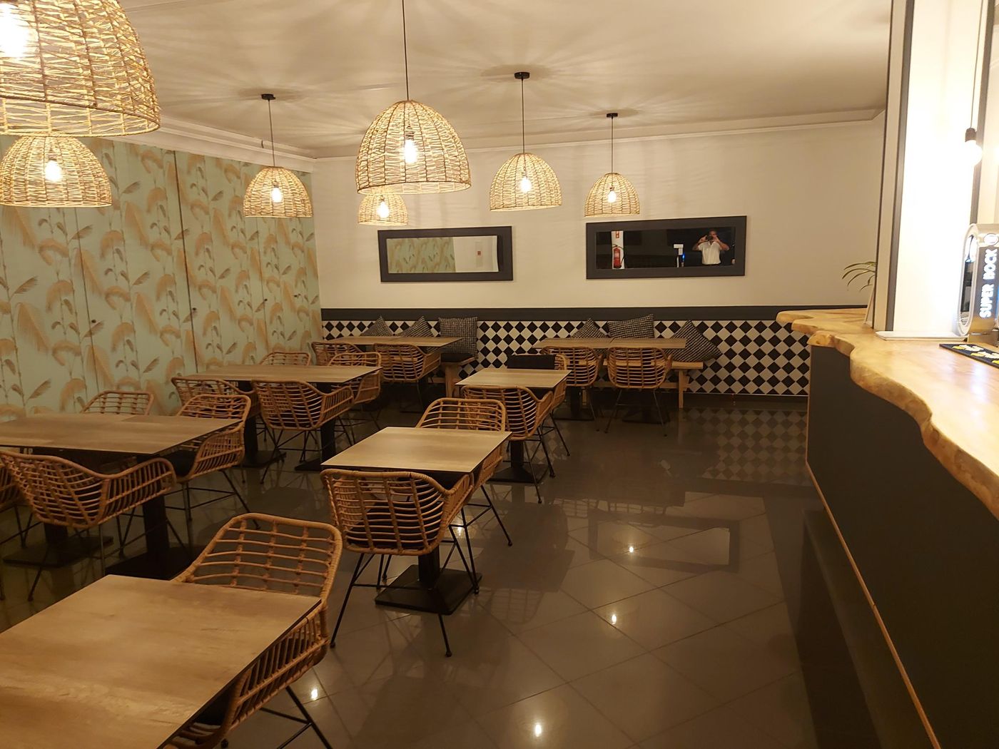 Ponta-Grande-Vila-Do-Castelo-Restaurant-29