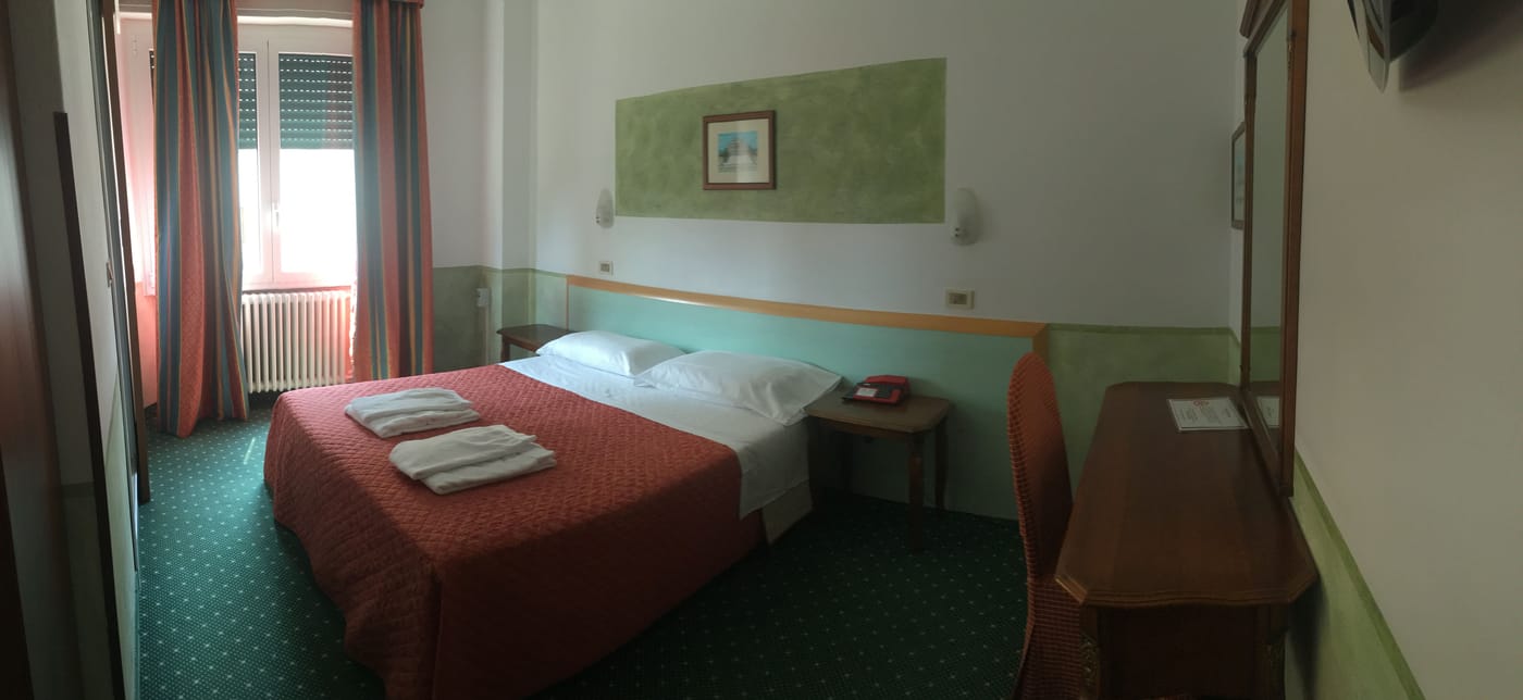 Astoria-Italy-Desenzano del Garda BS-Room-1
