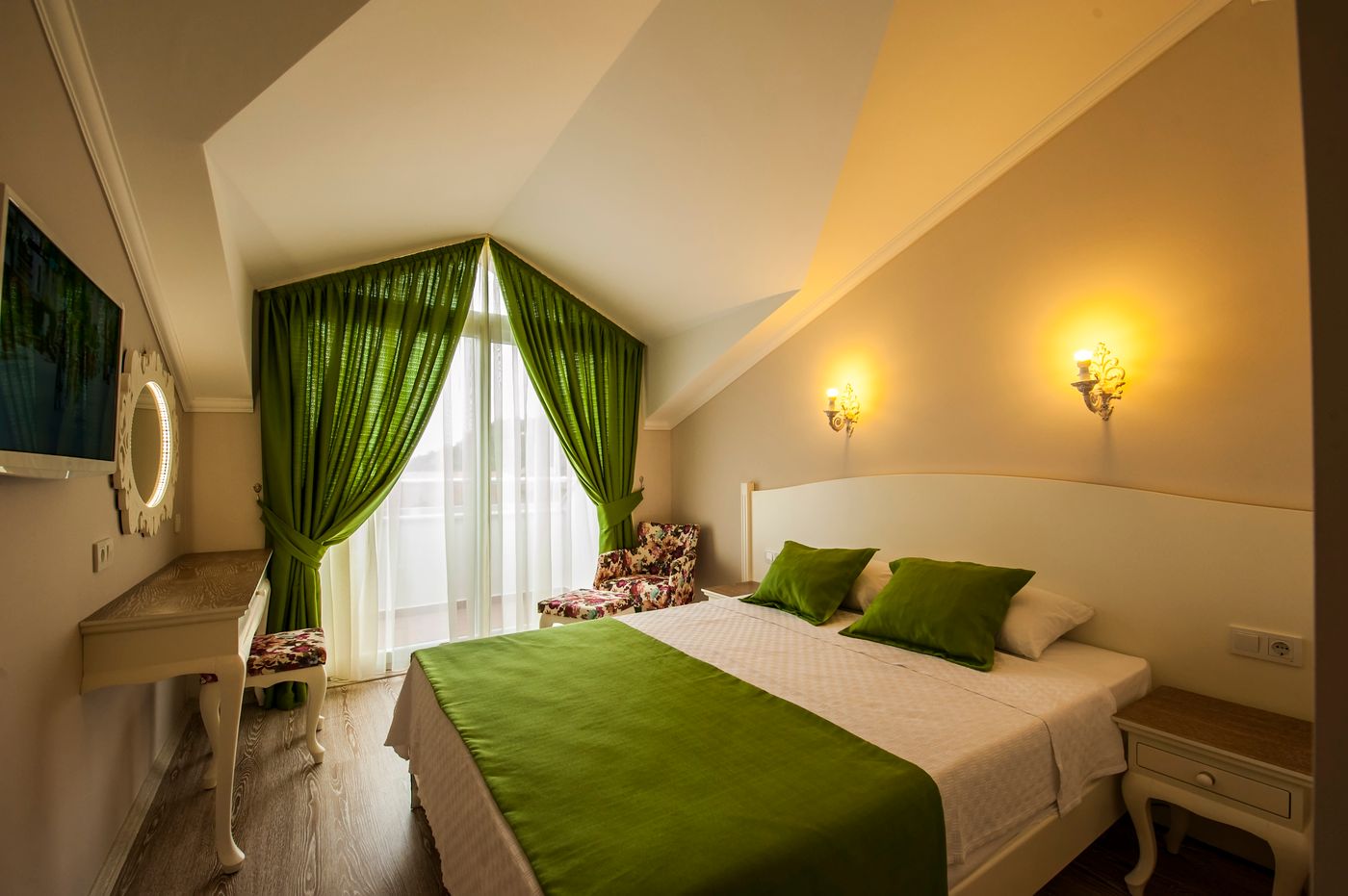 Majestic-Hotel-Room-21