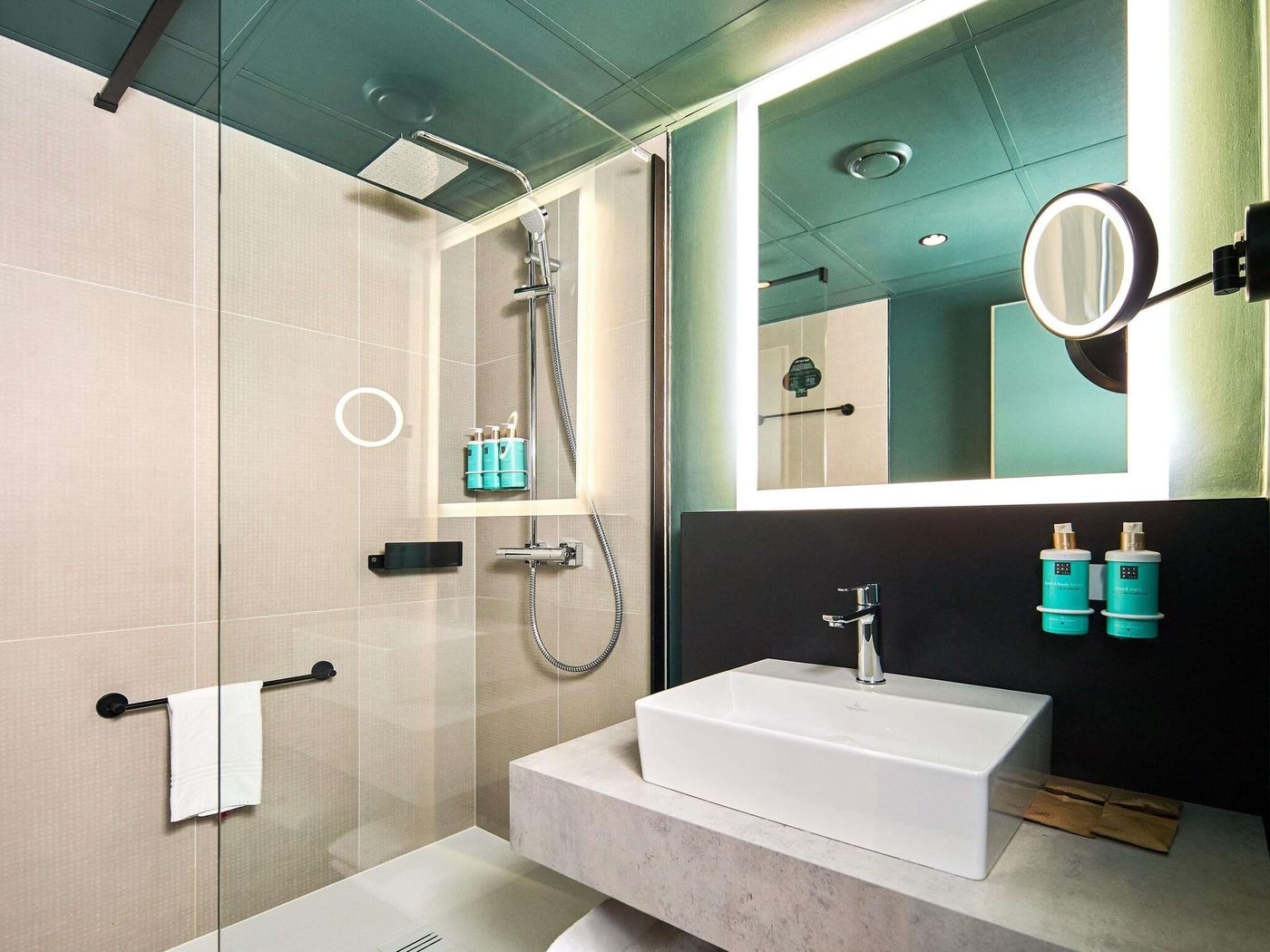 Novotel-Wenceslas-Square-Room-44