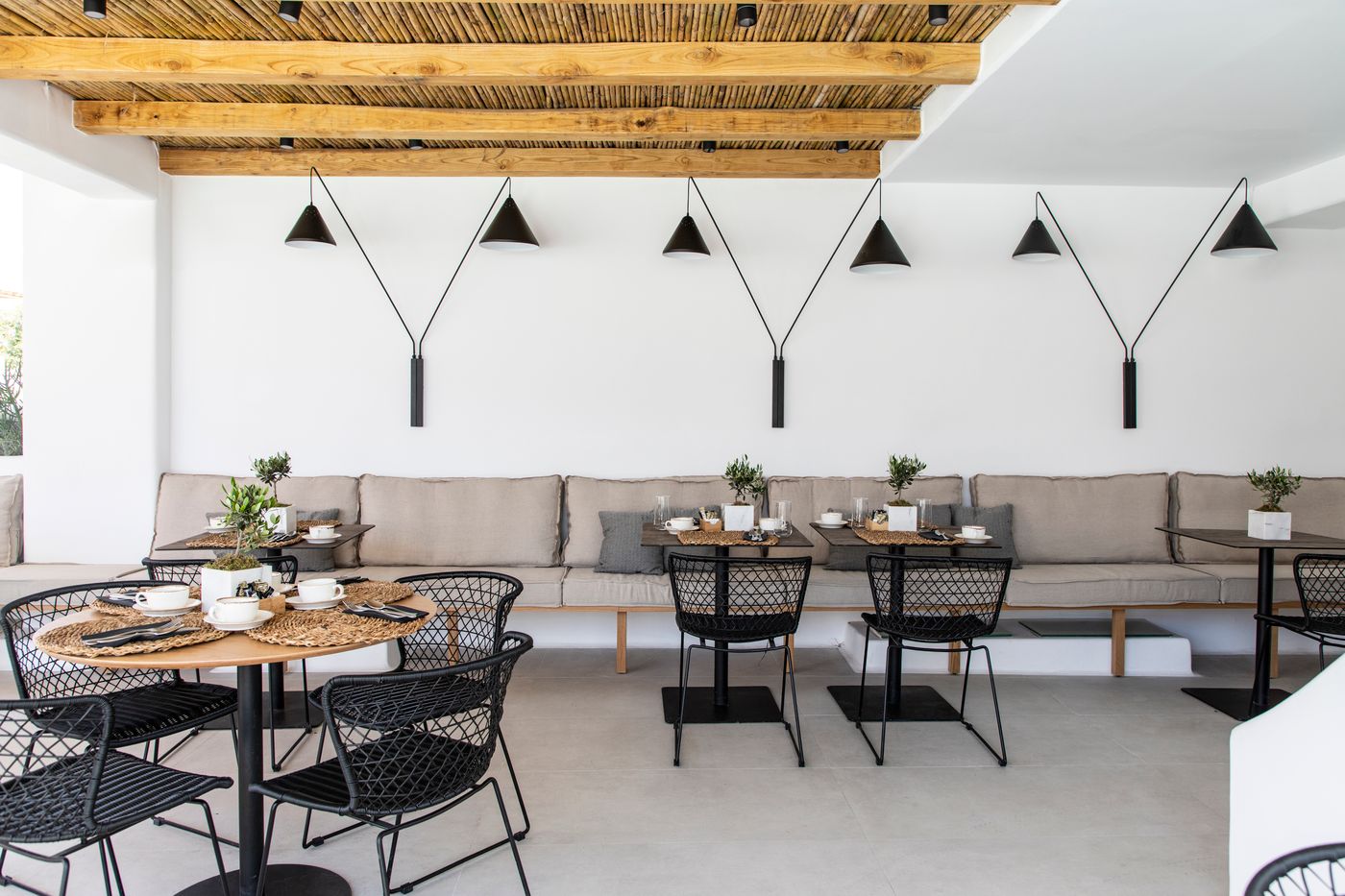 Adorno-Suites-Mykonos-Restaurant-79