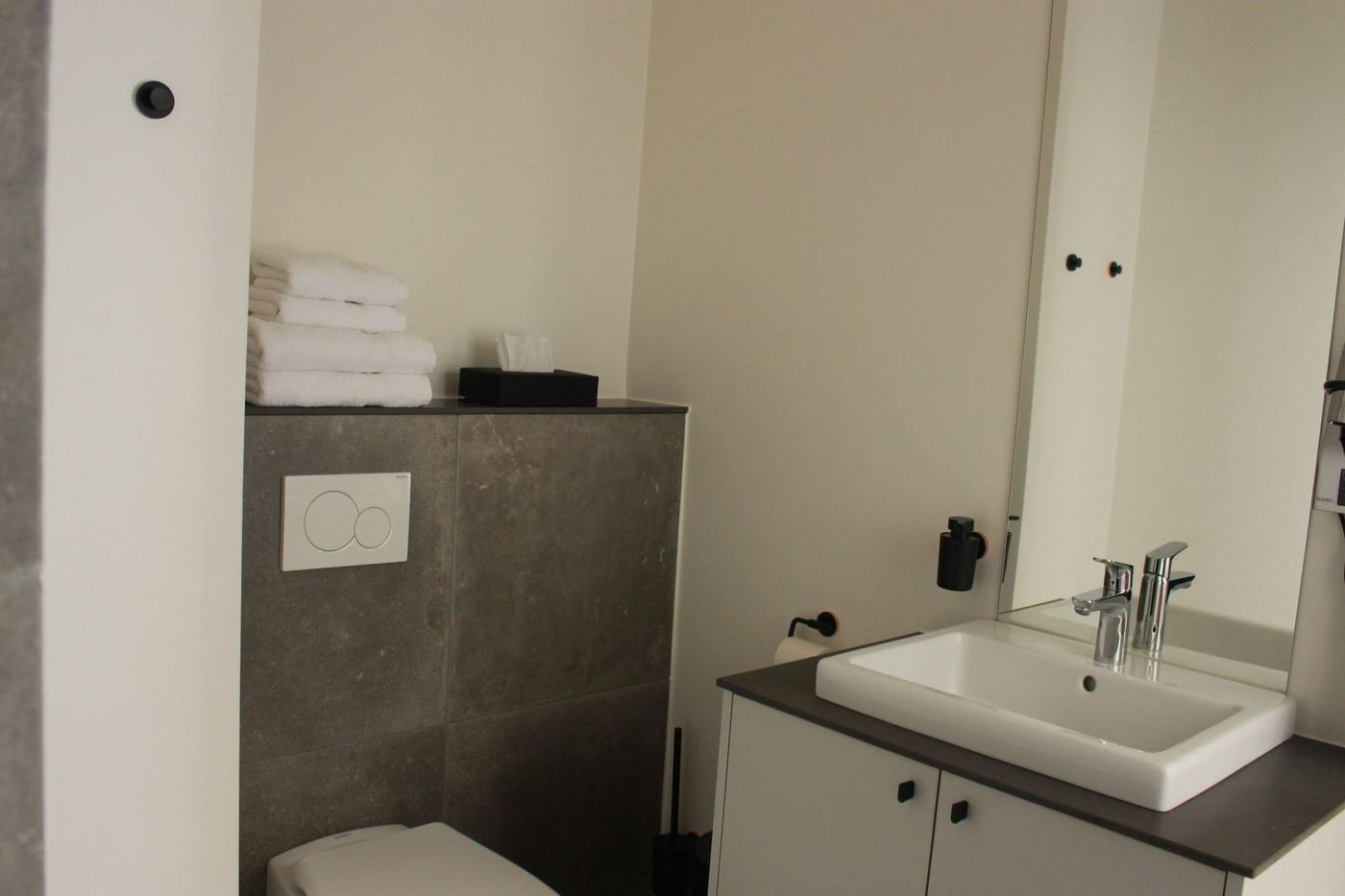 Citystay-Belgium-ANTWERP-Room-6