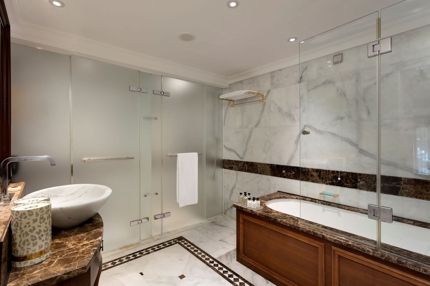 Mardan-Palace-Room-84