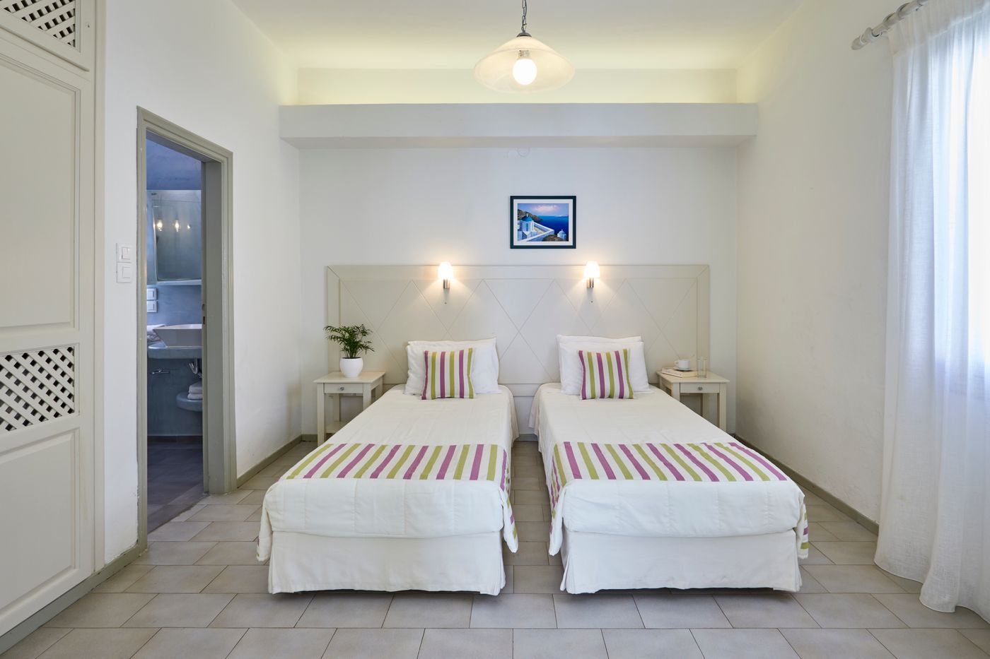 Nissos-Thira-Room-23