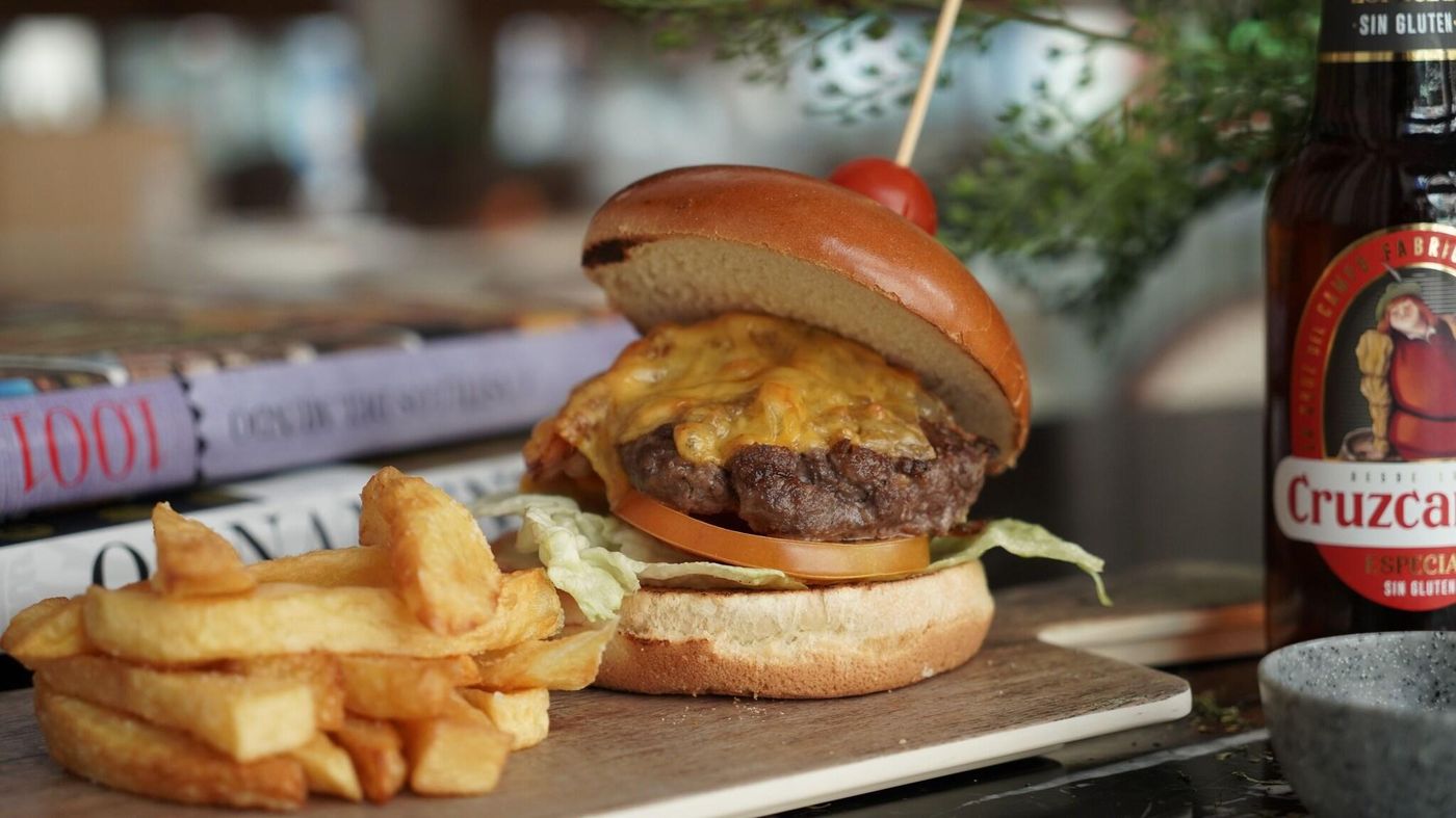 AC-Madrid-Avendia-de-America-Restaurant-52