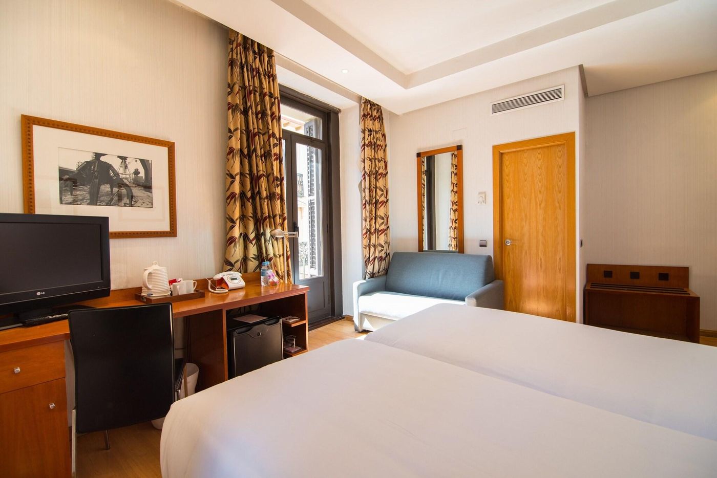 Petit-Palace-Preciados-Room-19