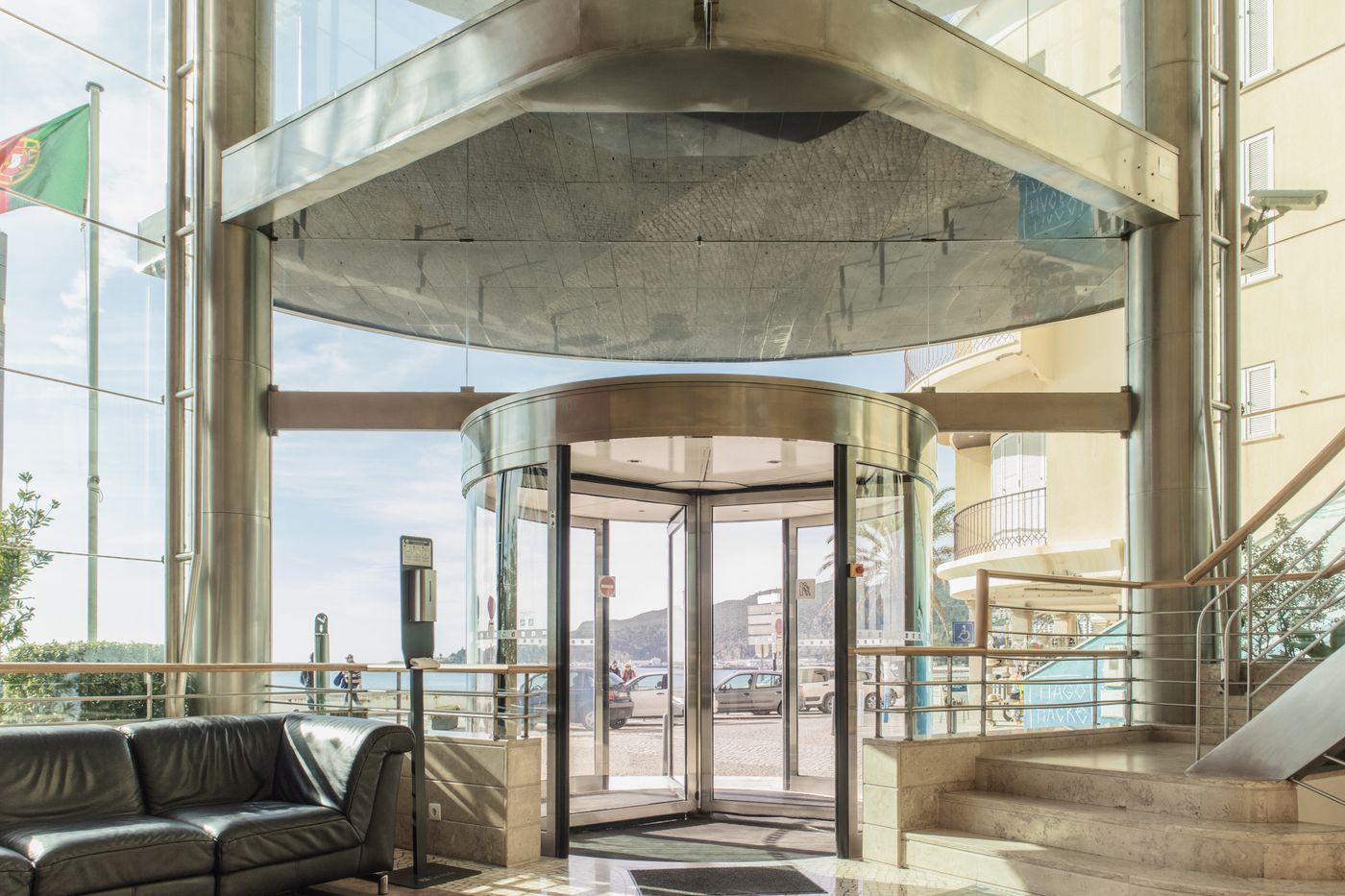 Sana-Sesimbra-Hotel-Lobby-11