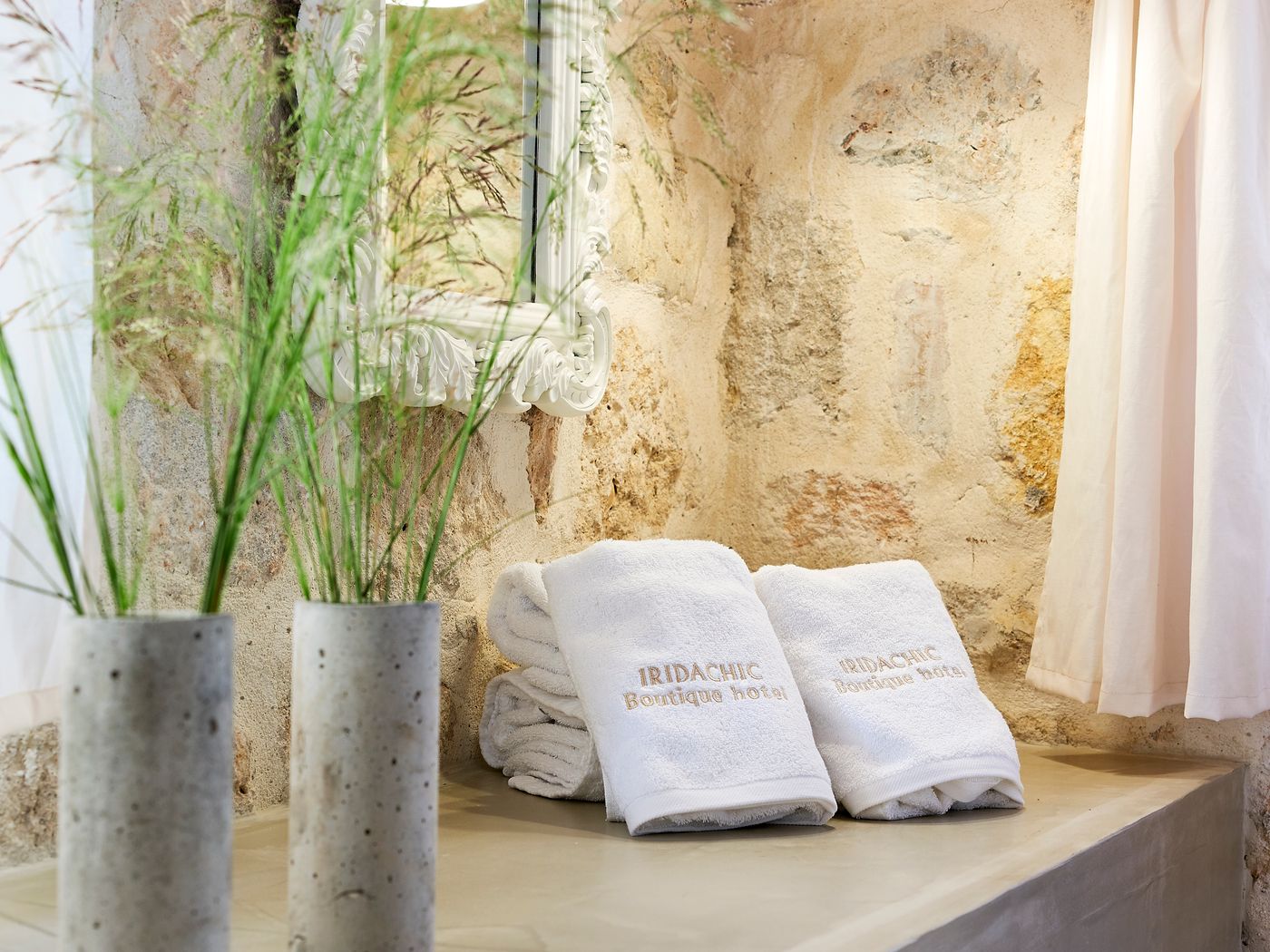 IridaChic-Boutique-Hotel---Spa-Room-34