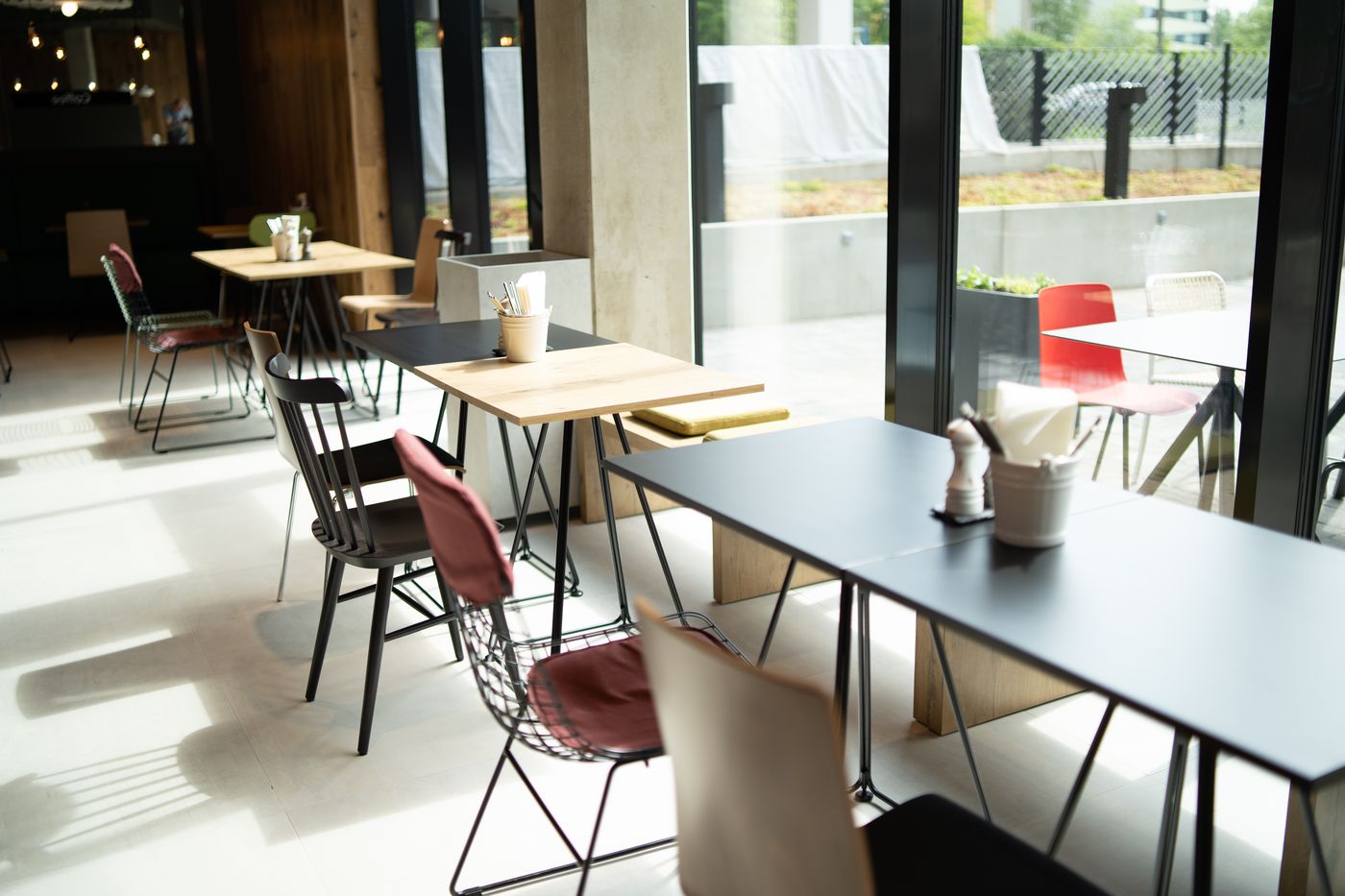 ibis-Tallinn-Center-Restaurant-28