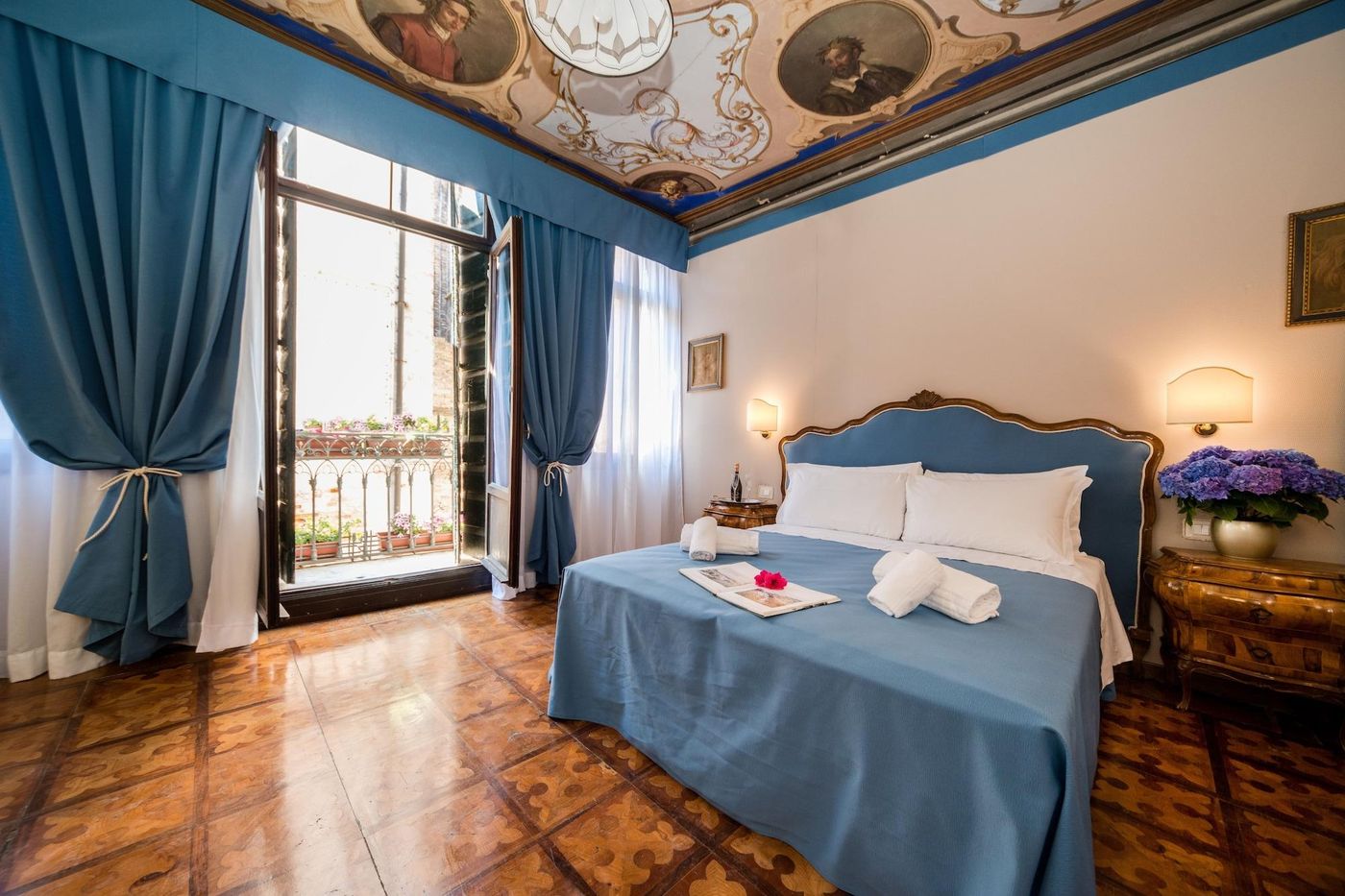 Ca--Lavezzera-Room-7