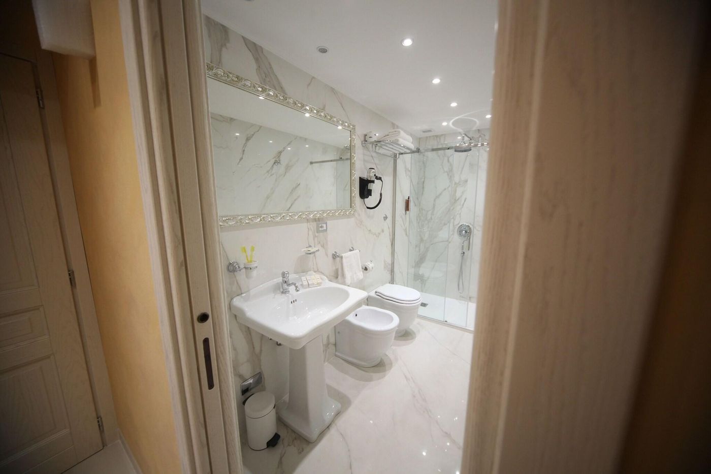 Maison-Tritone-Room-37