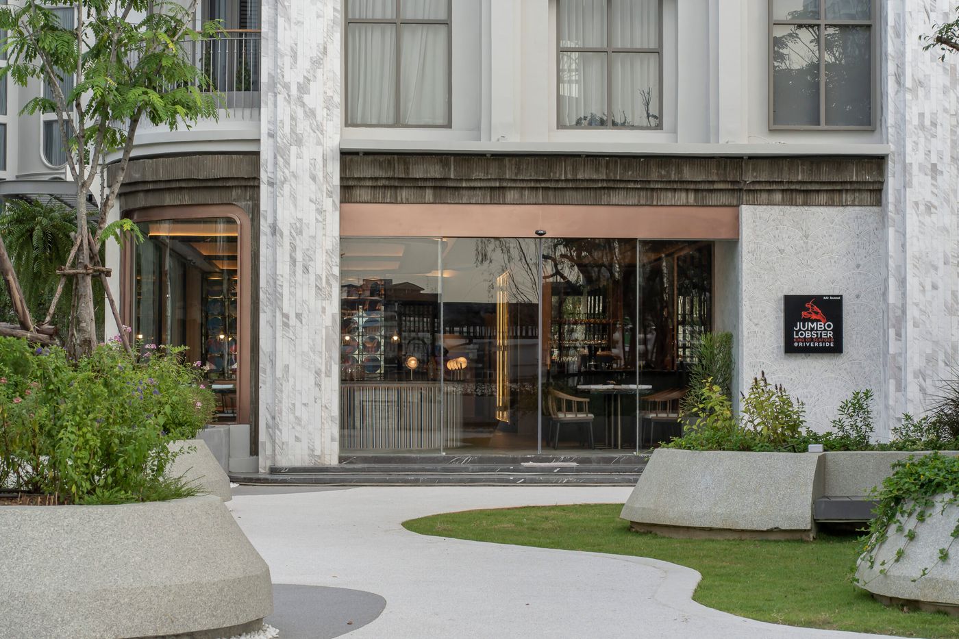 The-Salil-Hotel-Riverside-Bangkok-Restaurant-79