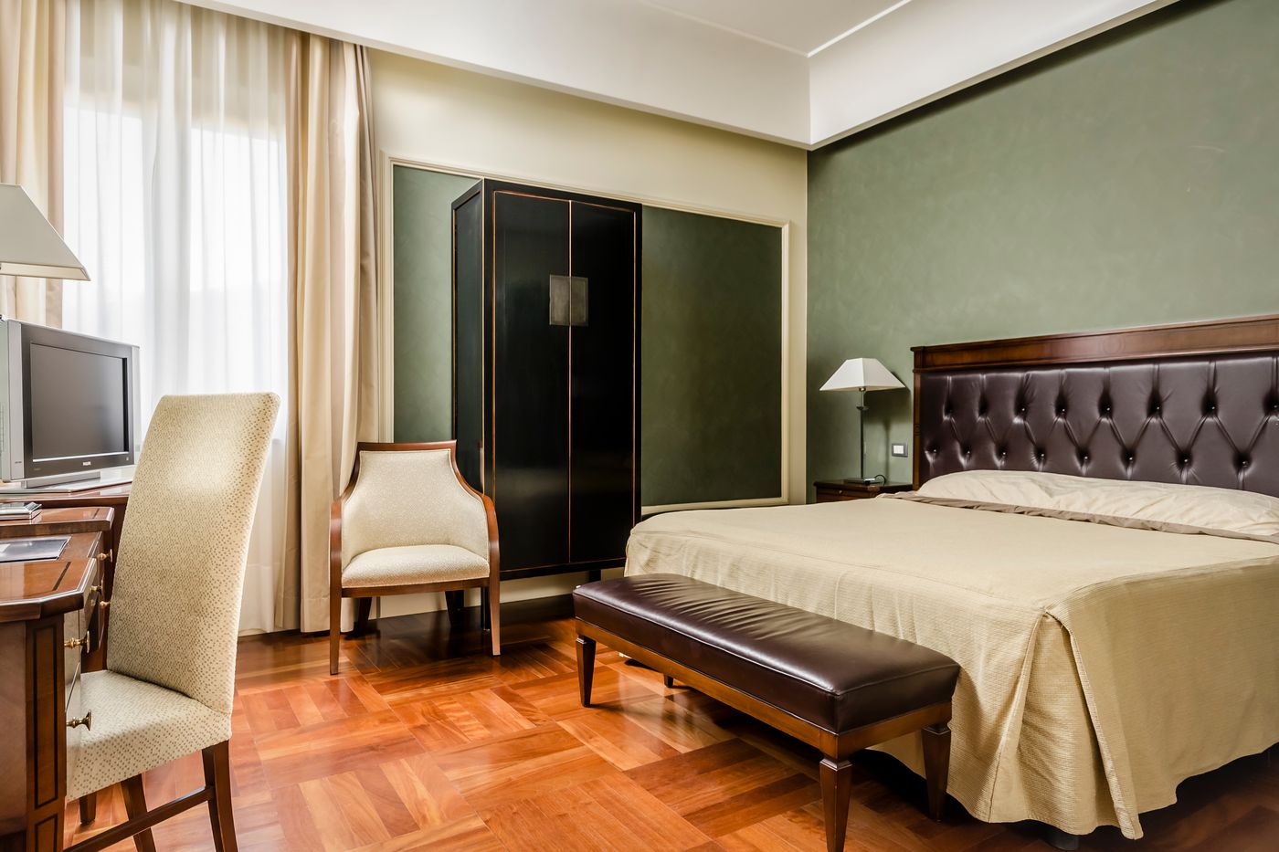 Eurostars-Centrale-Palace-Room-17