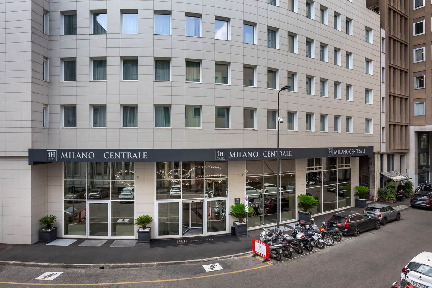 iH-Hotels-Milano-Centrale-General-view-4