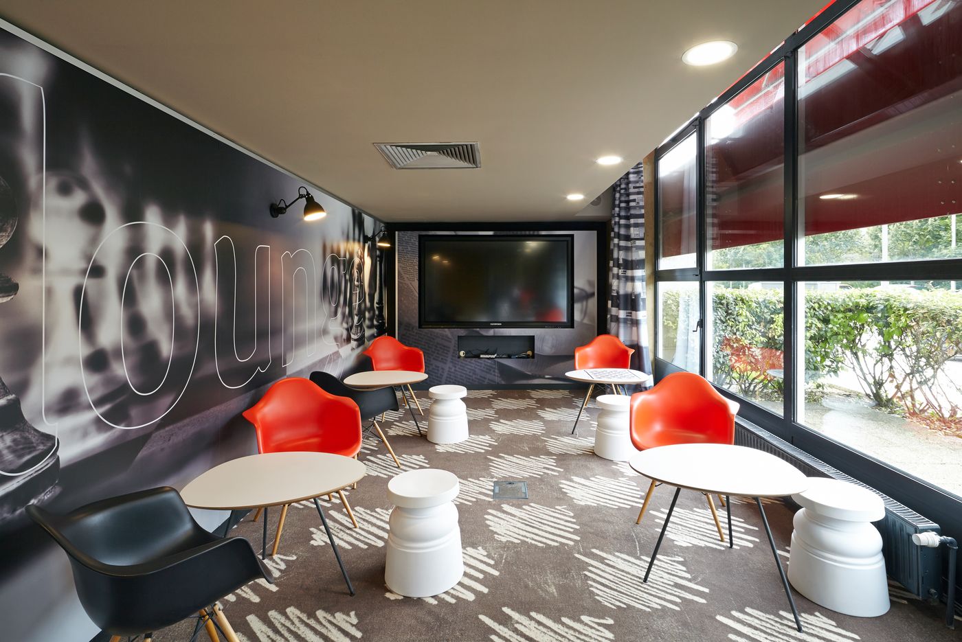ibis-Marne-la-Vallee-Champs-Lobby-20
