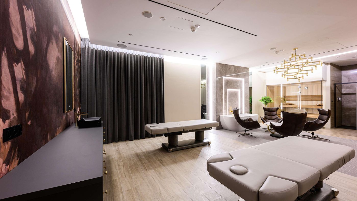 DoubleTree-by-Hilton-Krakow-Hotel---Convention-Cen-General-view-19