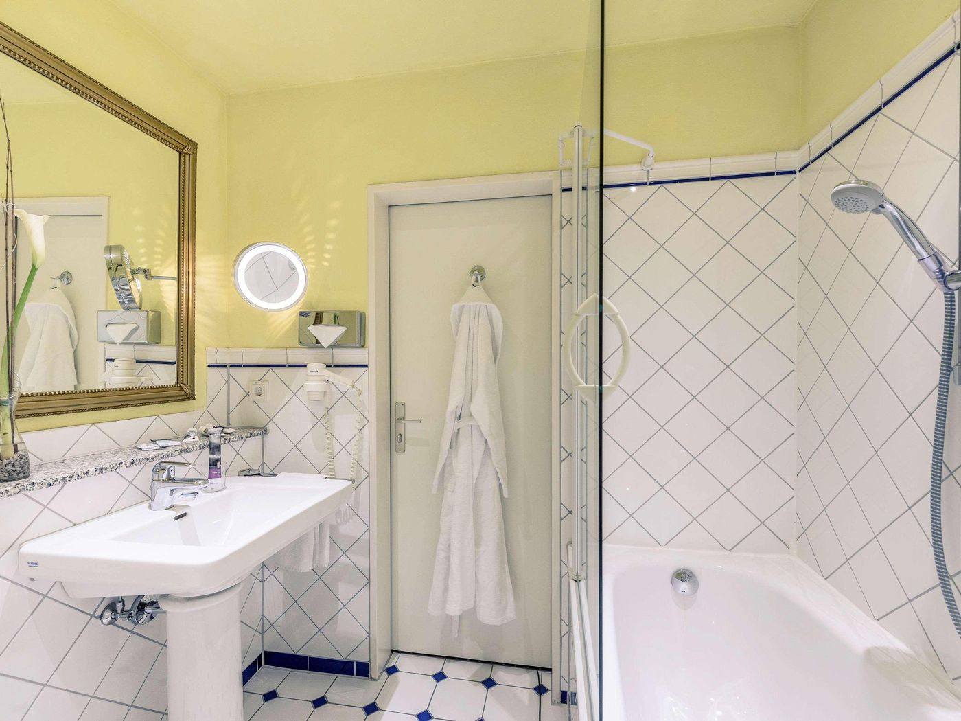 Hotel Krefelder Hof - Germany - KREFELD - Room - 6